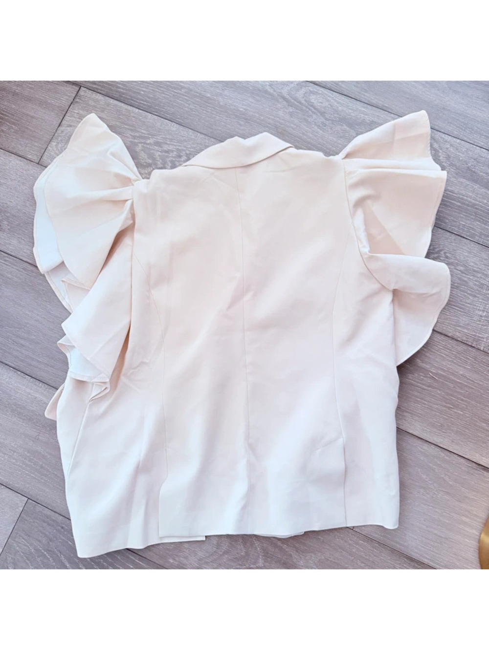 Eloquii cream short flutter short sleeve blazer - Picture 5 of 5